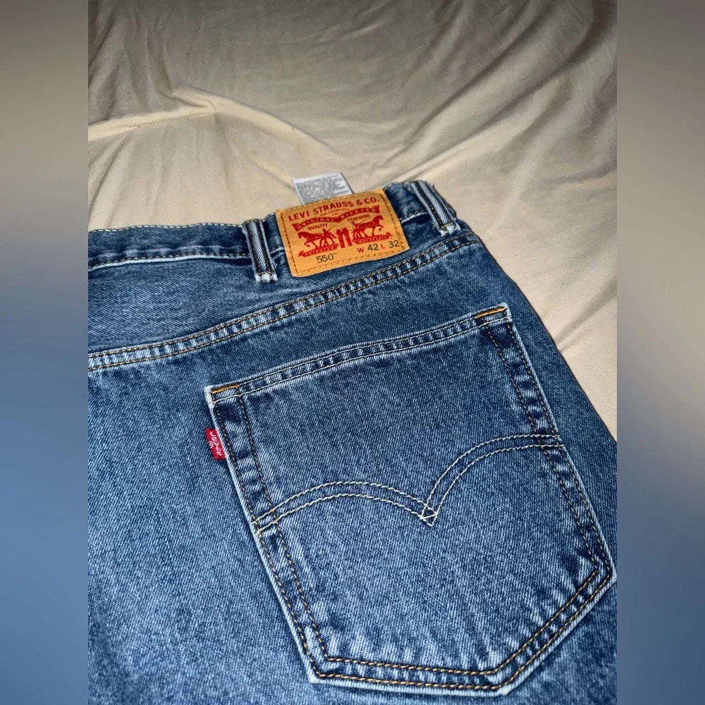 Men's Straight-Fit Denim Jeans in Classic Blue - Picture 3 of 3